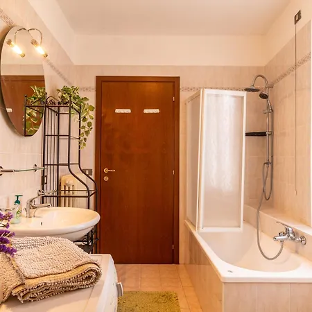 Ca Del Bernardi By Interhome * Porto Valtravaglia